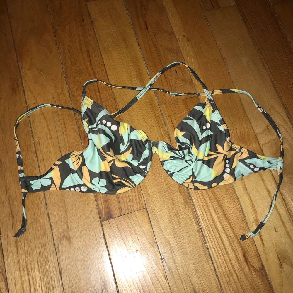 trendy bikini top